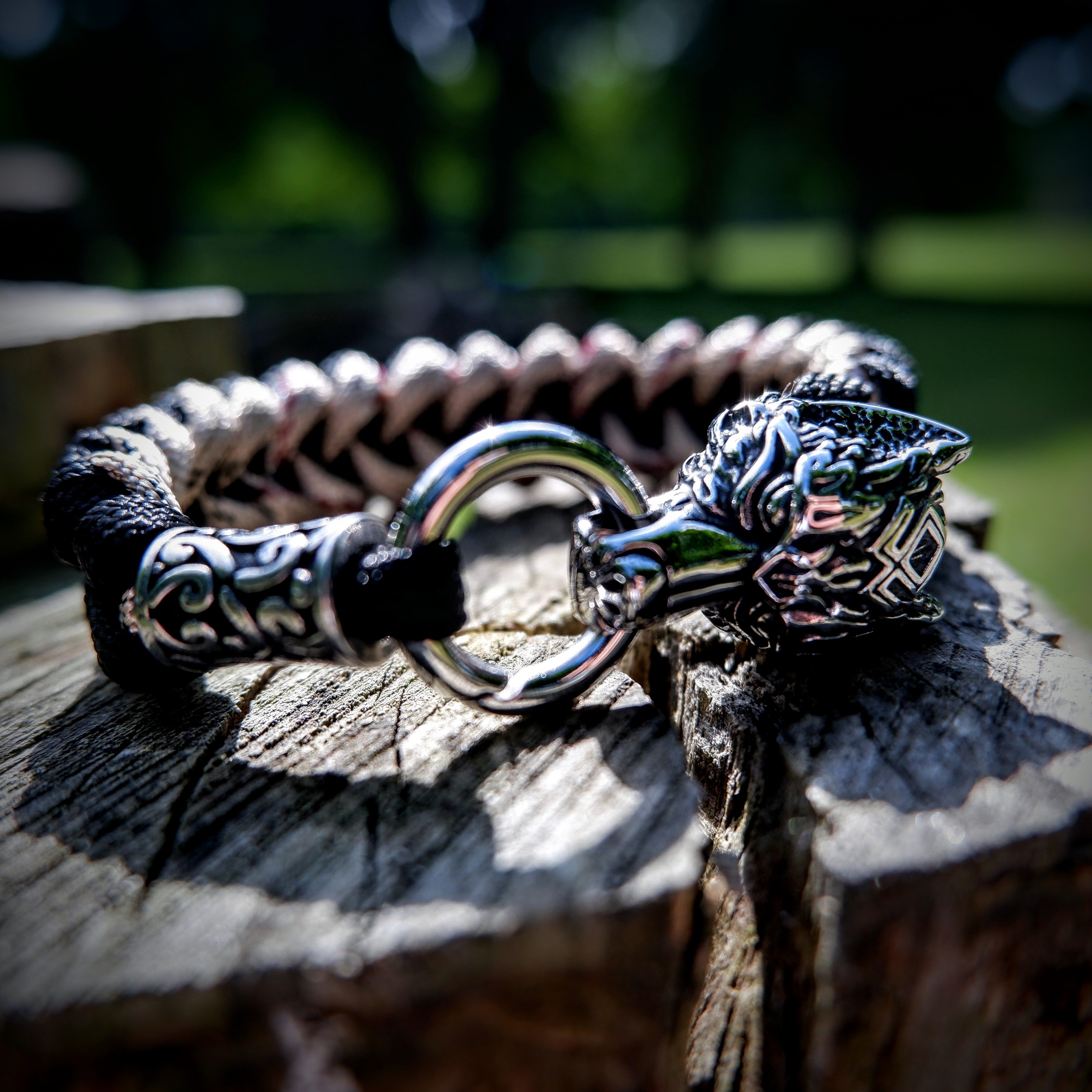 Black/tan Paracord Wolf bracelet