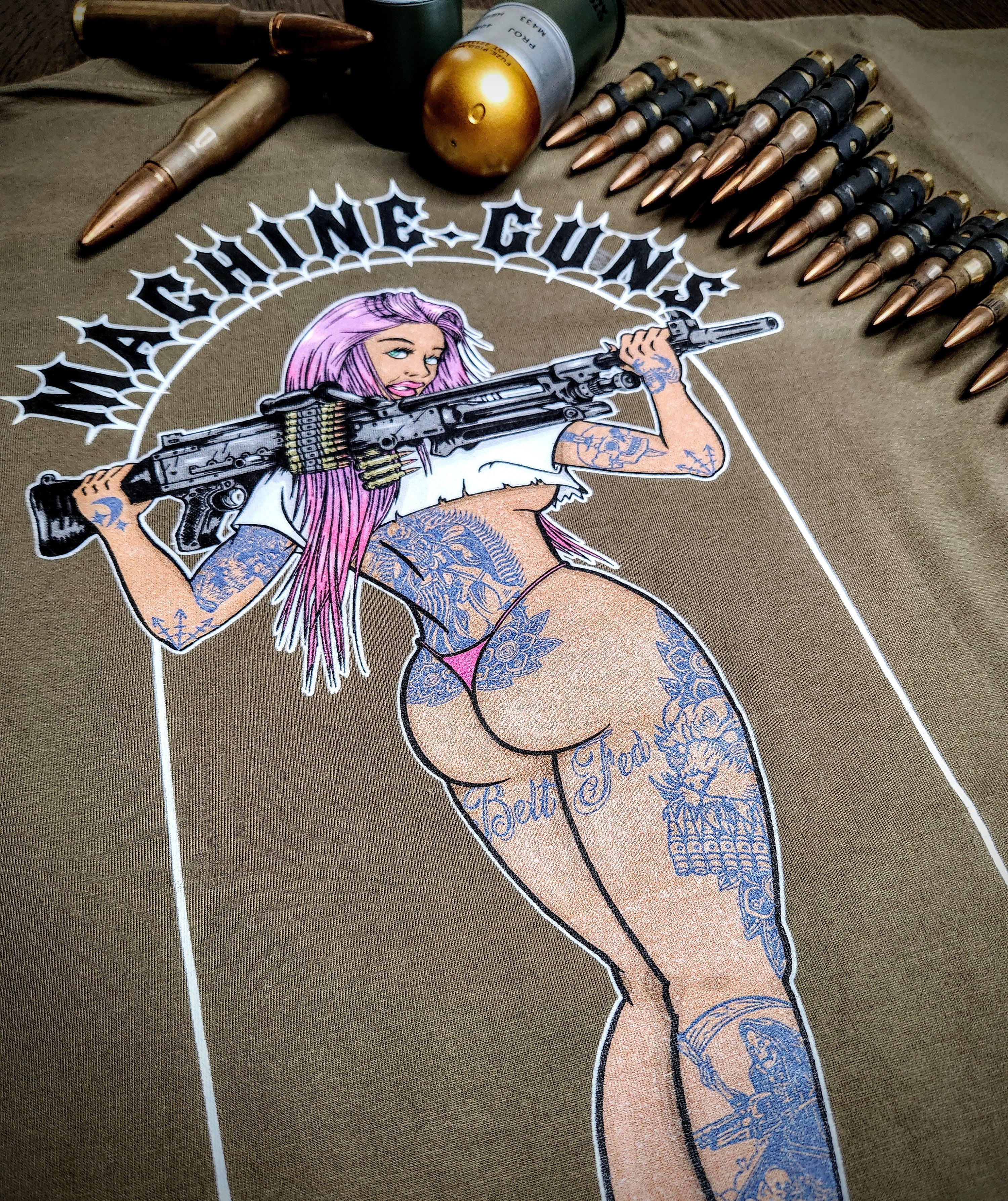 GUNS Pin-UP Girl T-Shirt