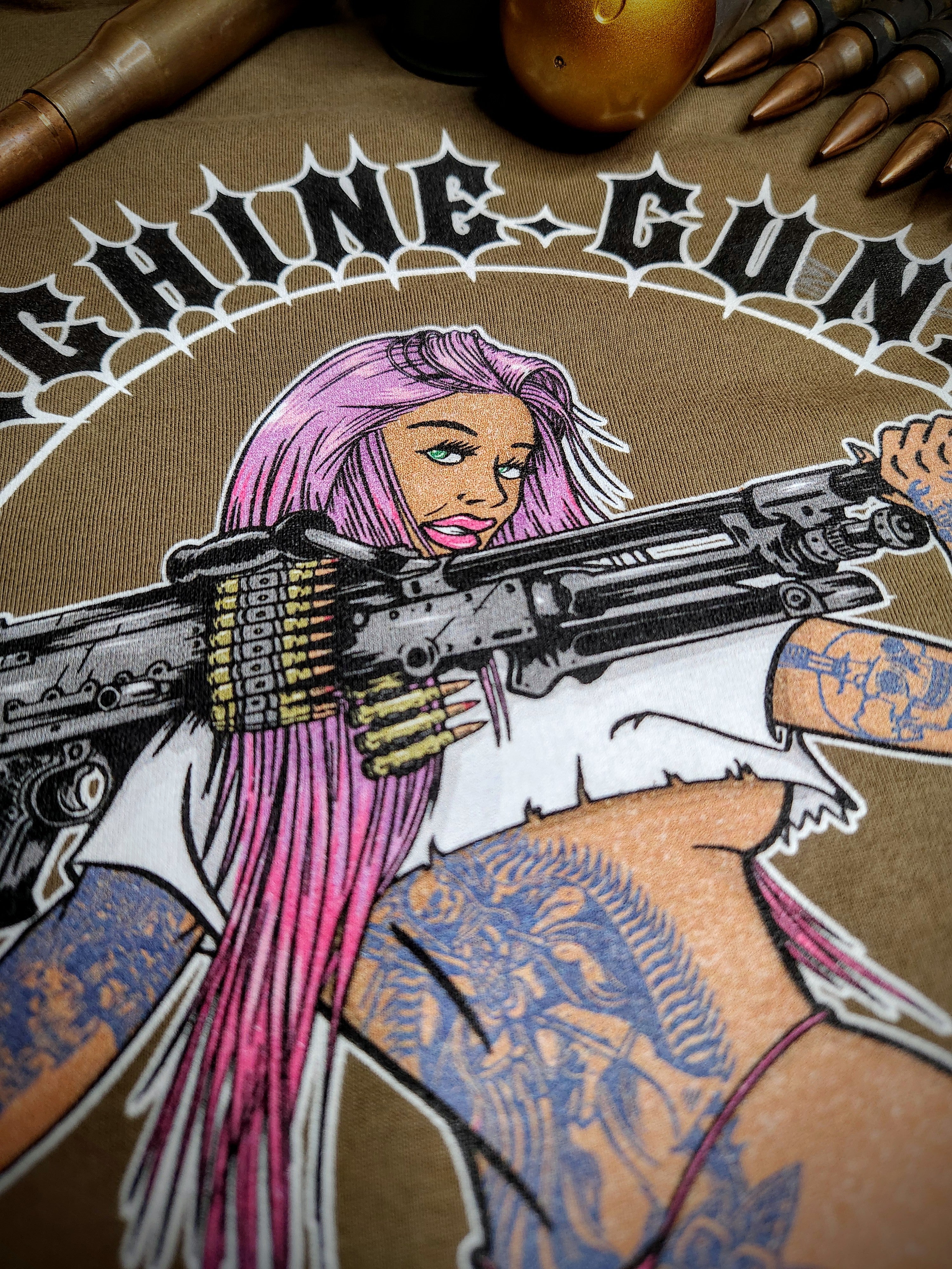 GUNS Pin-UP Girl T-Shirt